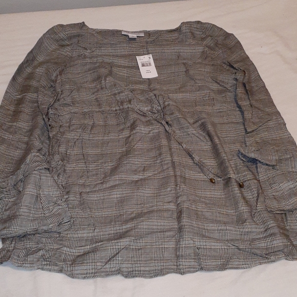 Long Sleeve Maternity Blouse - Picture 2 of 3